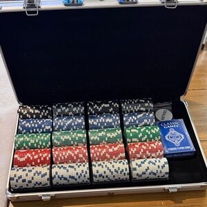 Poker Chip Set with Case